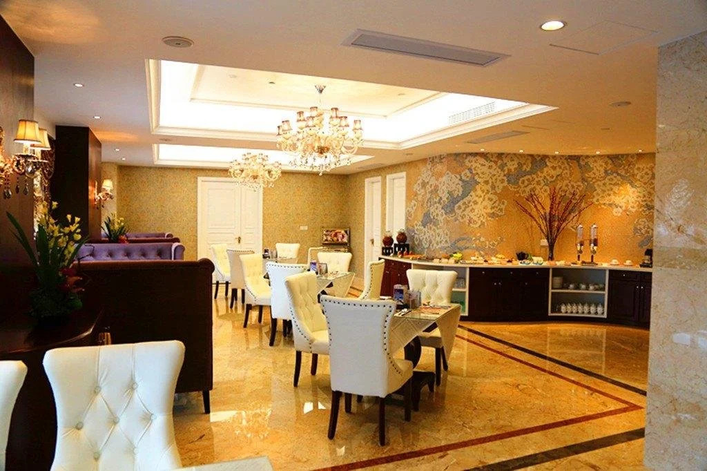 Oceania Hotel