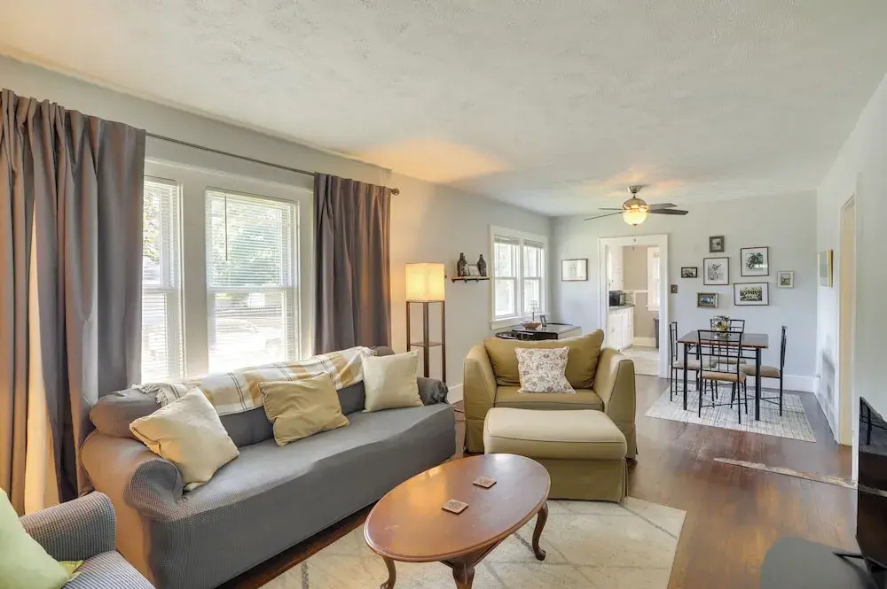 Lovely Home in South Bend: Walk to Notre Dame!