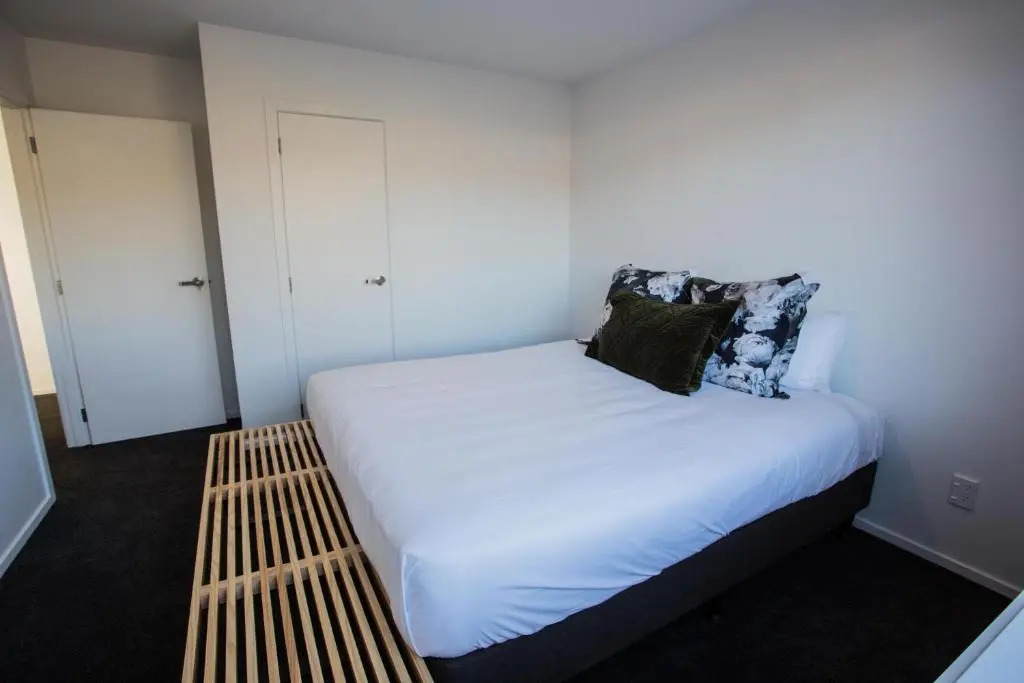 Stow Wanaka 4 -Charming Space, Just a Stone Throw from Central Wanaka