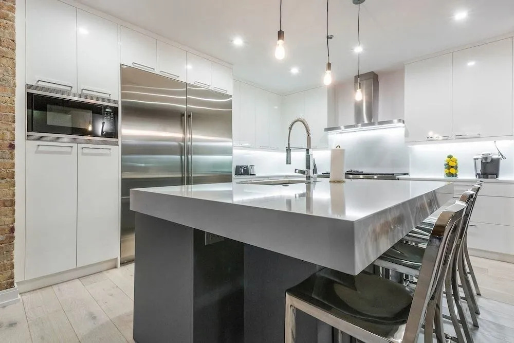 Breathtaking 6 BDR Luxury Condo Downtown Chicago