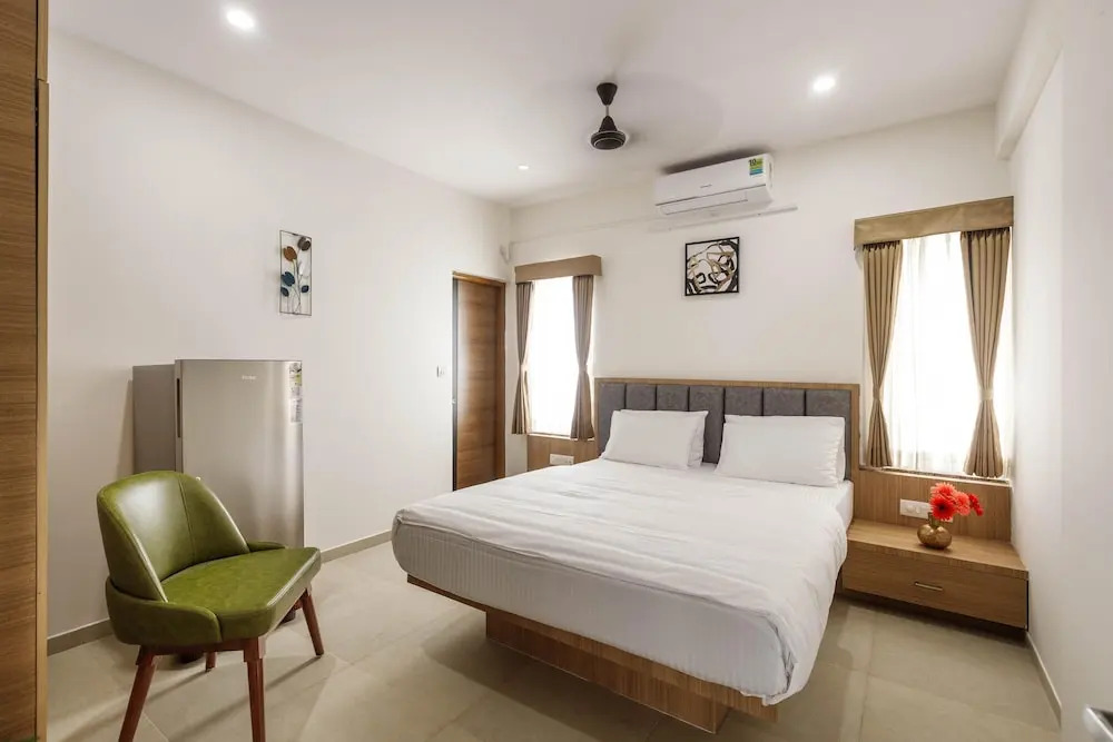 The Signature Serviced Apartments