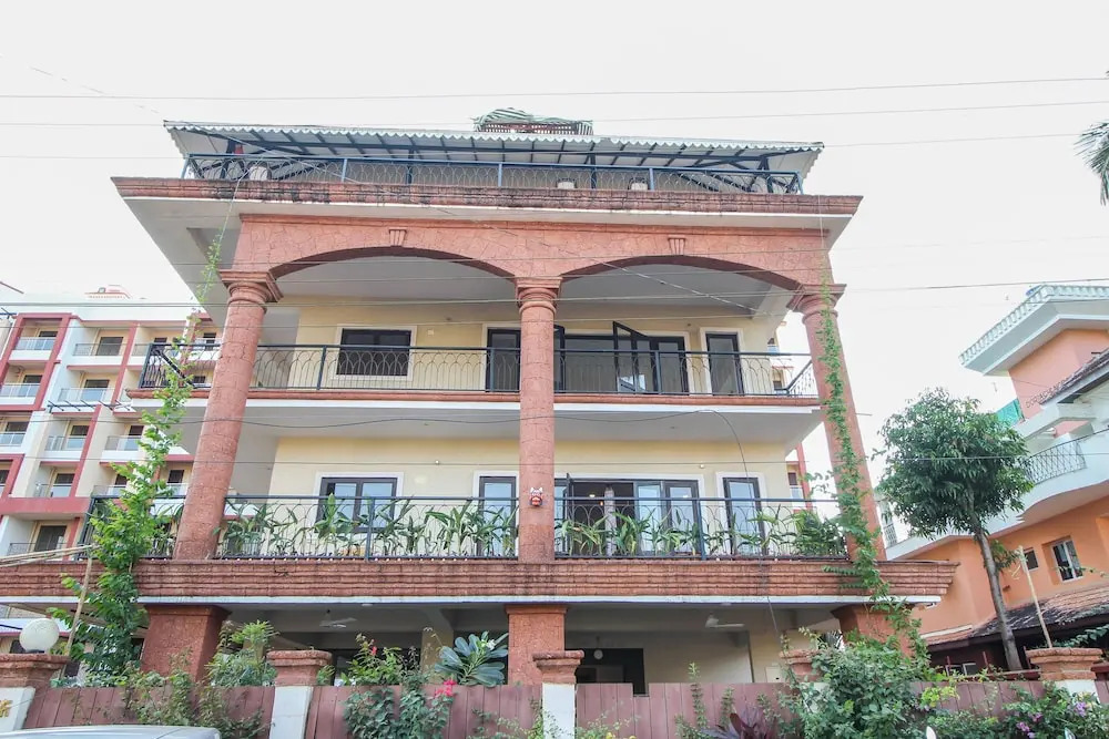 OYO 10871 Home Luxurious 3BHK Dona Paula