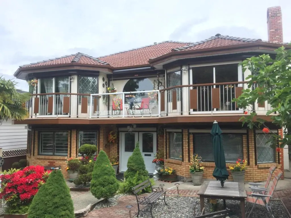 Dianas Luxury Bed and Breakfast