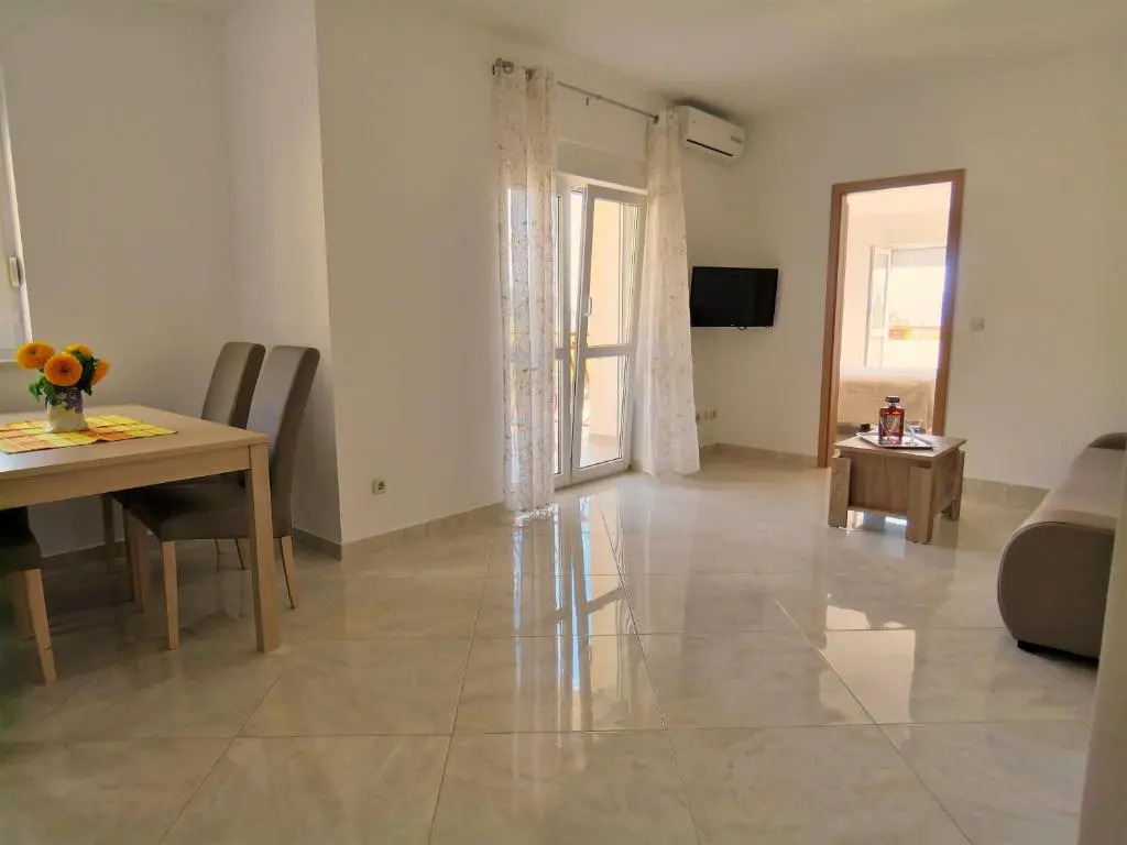 Apartments Zvone
