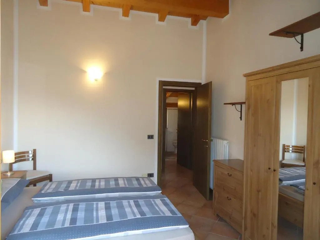 Casa Carla, bis 4 Personen, Garten, Balkon mit Blick auf den See und die Berge
