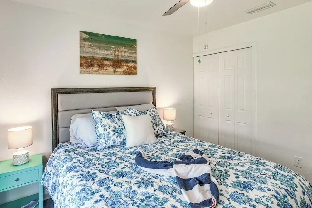 Golf & Hike: Family Home in Rotonda West!