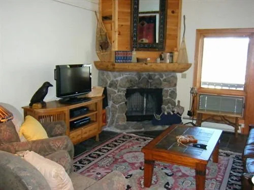 Buttes Condominiums