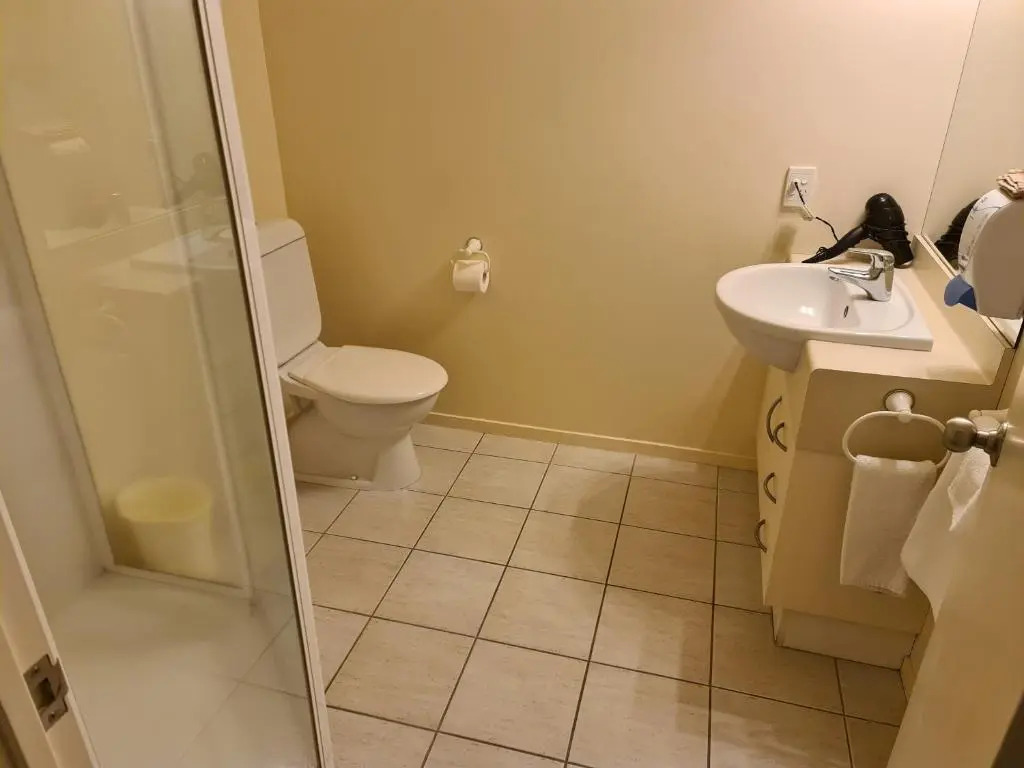 Oceanside Resort Internal Ground Floor Studio unit Own by Privately Mt Maunganui