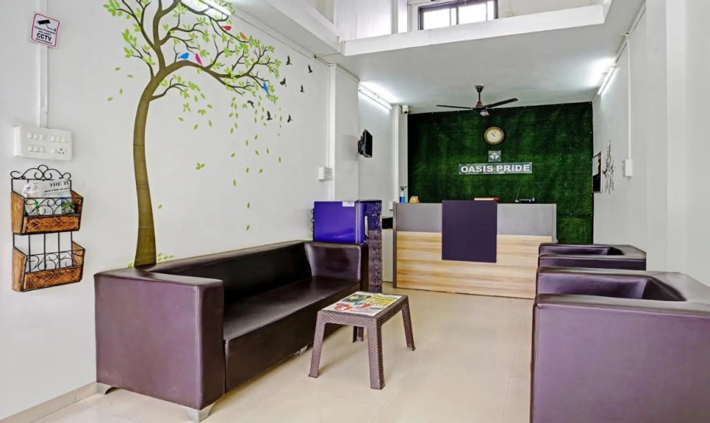 Itsy Hotels Oasis Pride