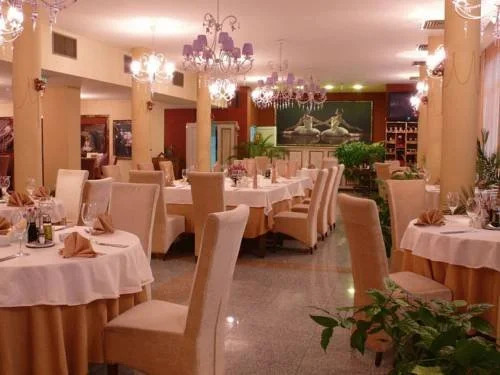 City Hotel