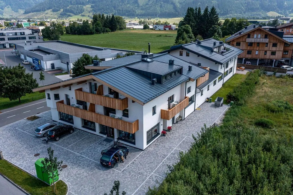Tevini Boutique Suites - Apartment Earth