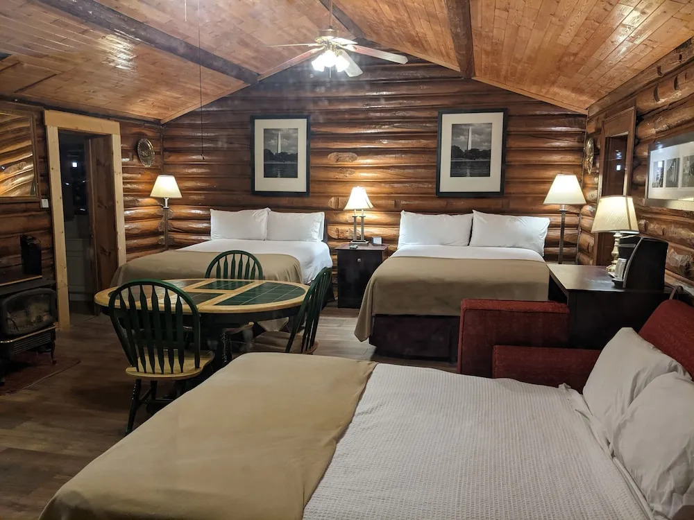 Teton Court Motel