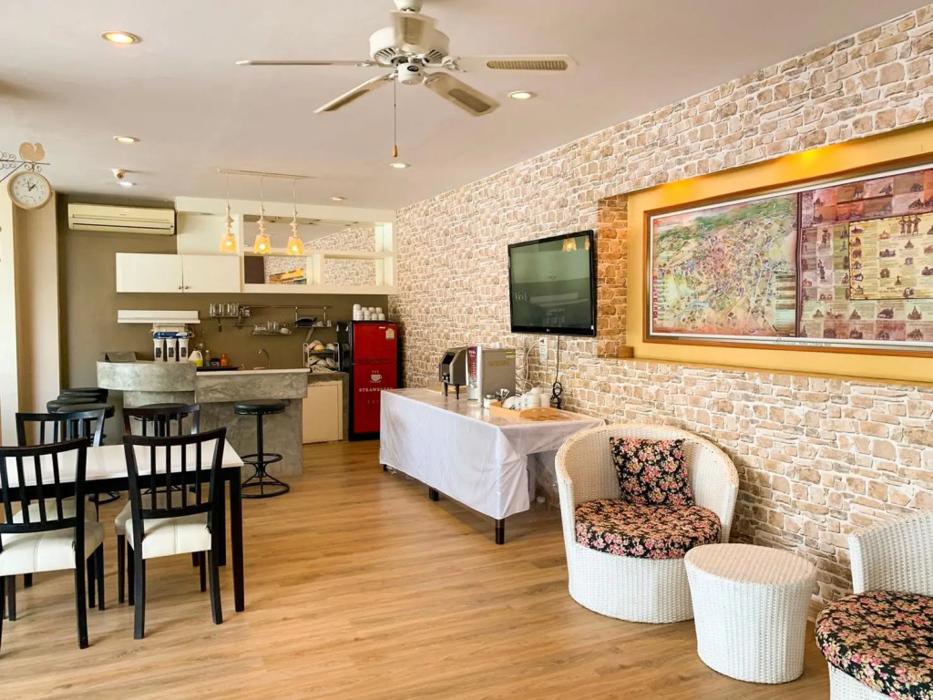 Inspire House Hotel