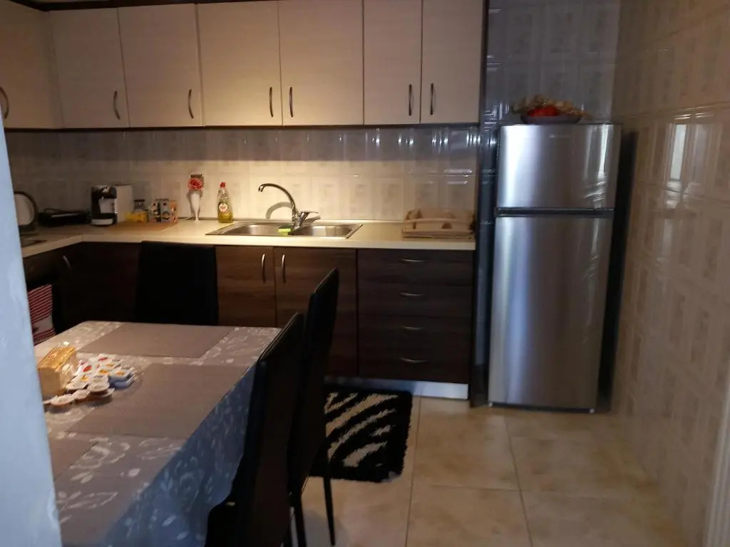 Airport's Close, Cozy Flat for 6 Persons
