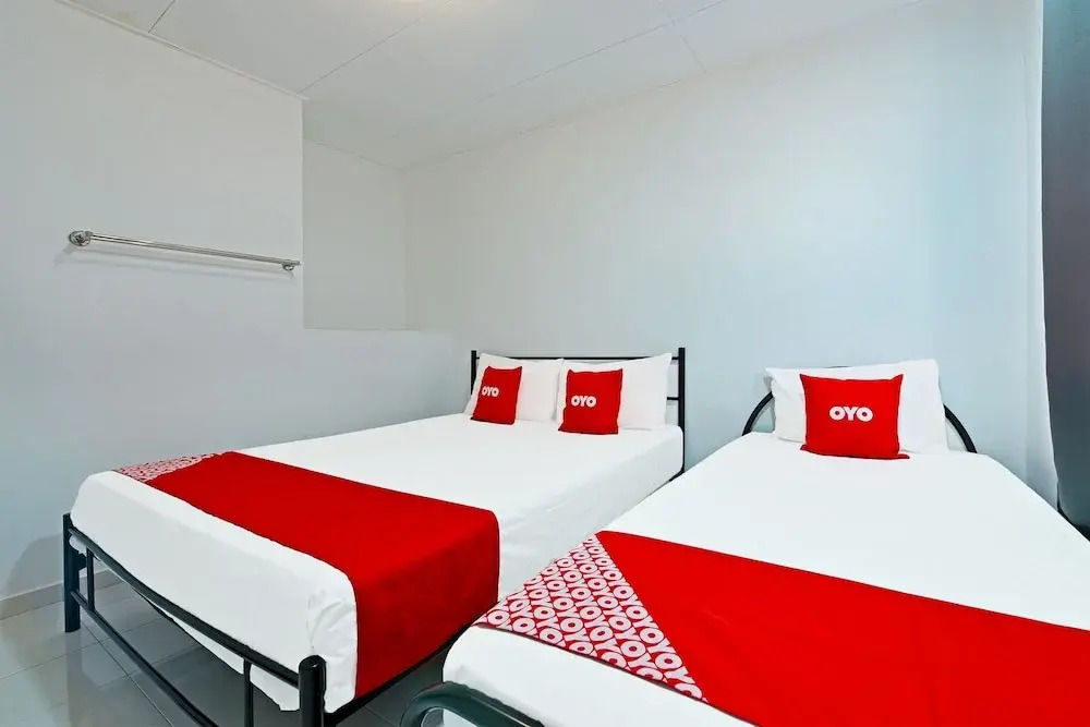 OYO 90493 JL Homestay