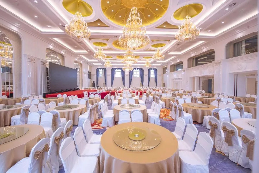 Vienna Hotel (Kevin International Branch, Yingchun West Road, Taizhou)