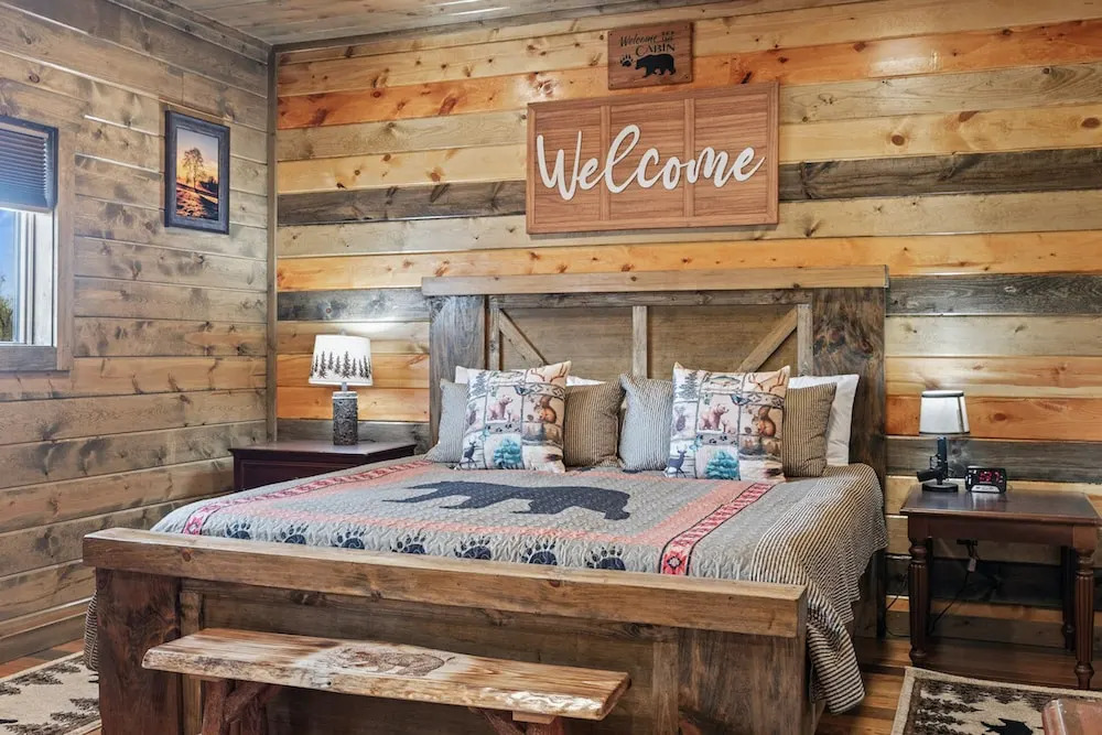 Mountain Retreat w/ Hot Tub & Games! Sleeps 10!