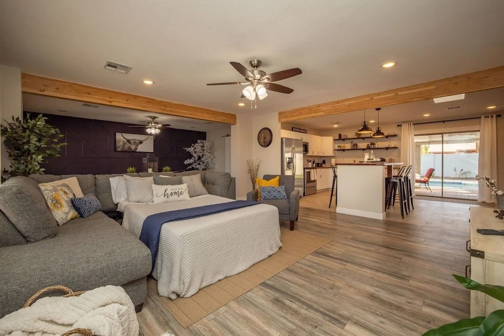 Scottsdale Osborn 3 Bedroom Home by RedAwning