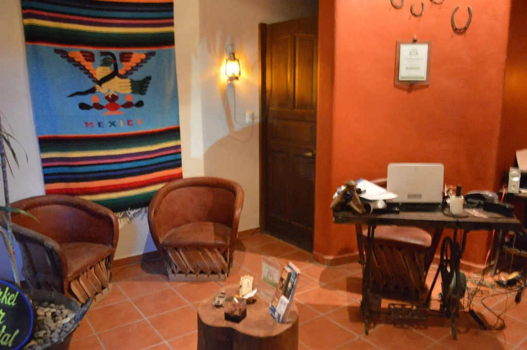 Lo Nuestro Petit Hotel