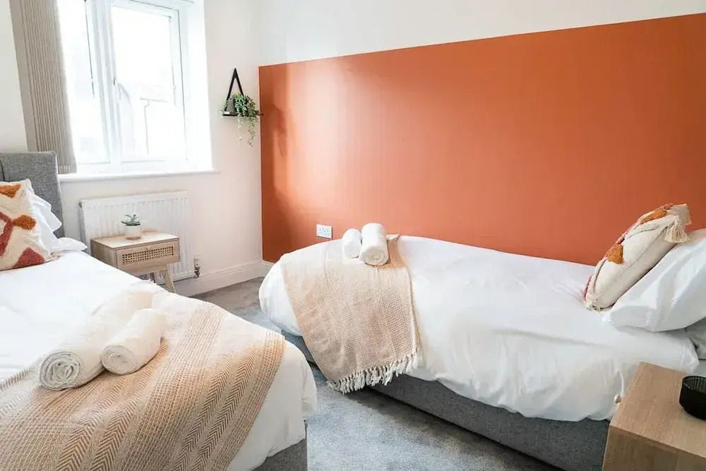 Host Stay Hewitt Close