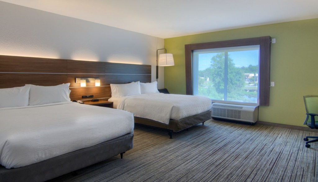 Holiday Inn Express & Suites Quincy I-10 by IHG