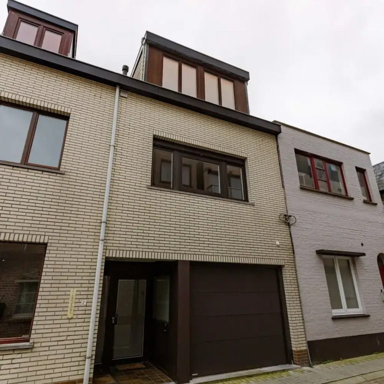 Spacious Vacation Home for 12 Guests in Westende