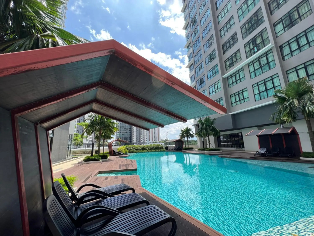 Luxurious Rustic Suite Conezion Botanical Garden IOI City Mall Putrajaya 5 plus 1 Paxs 3 Rooms 2 Baths