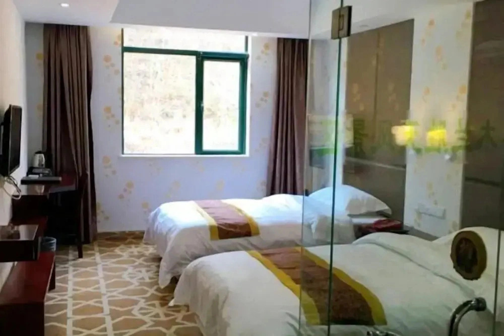 Shengtian Farm House