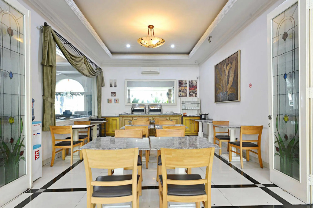ZEN Rooms Cihampelas Otten