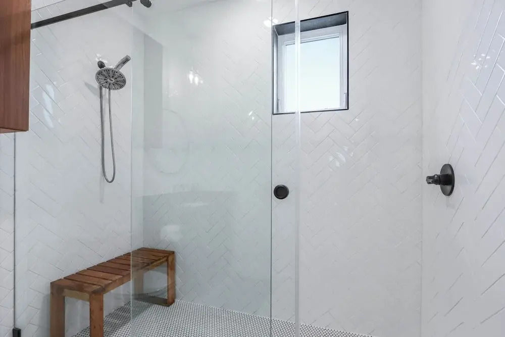Creekside Modern Condo for 4