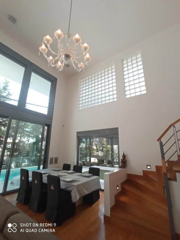 Ultra-Modern Living, Luxe 4BR with Private Outdoor Pool