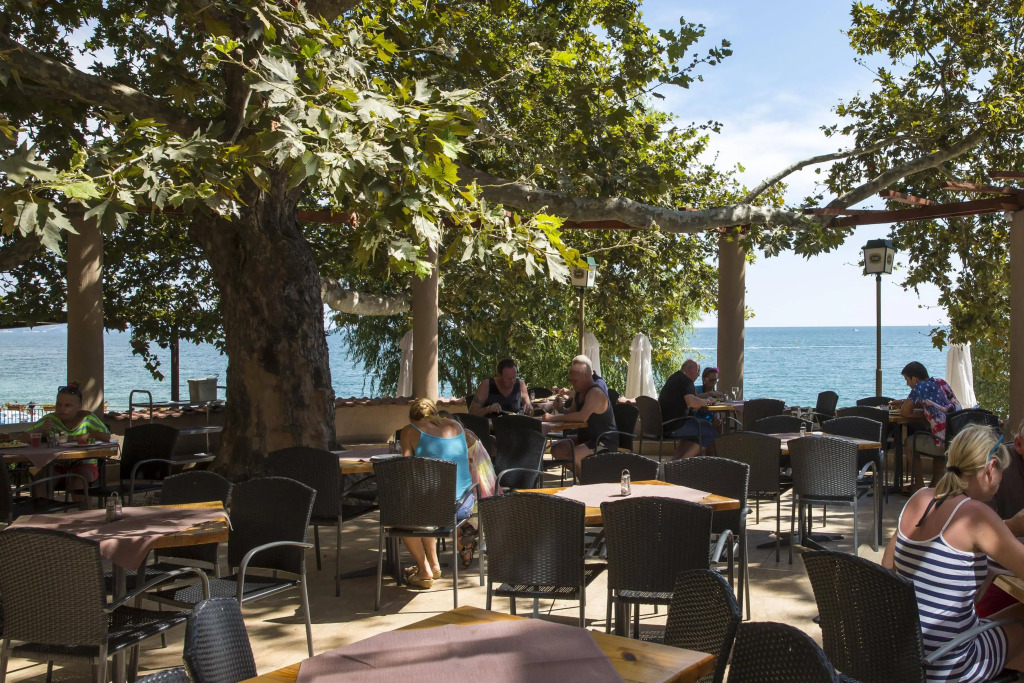 ELPIDA Hotel - All Inclusive & Beach Front