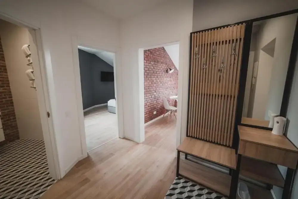 Kostjukowski Apartments на Мудрого 12В
