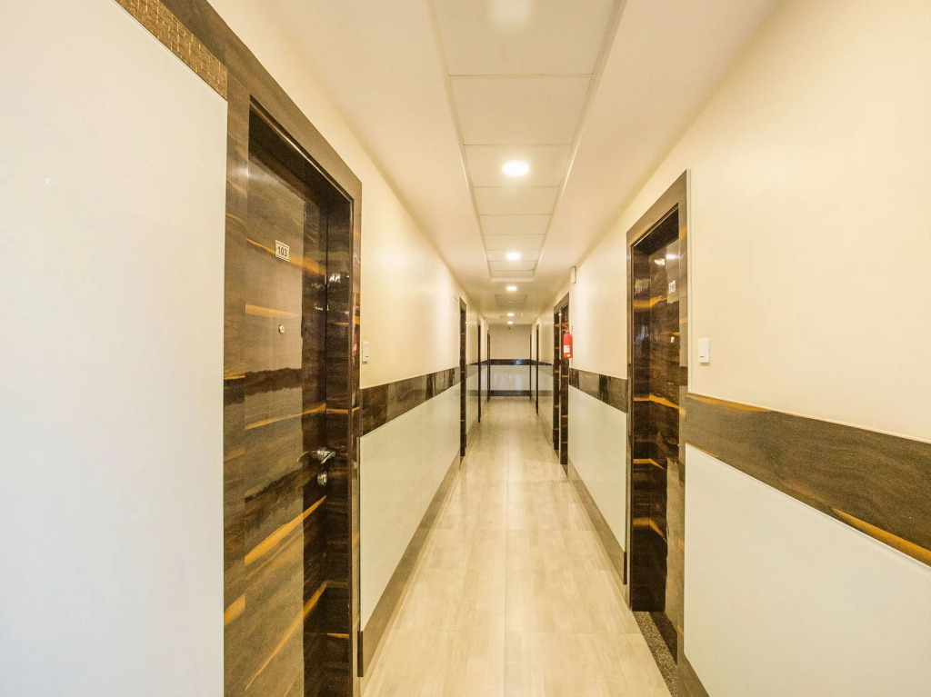 Capital O 15950 J K Residency