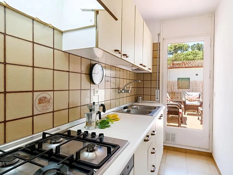 Acogedor Apartamento situado a 50 metros de la preciosa playa de Llafranc con gran terraza Chill Out