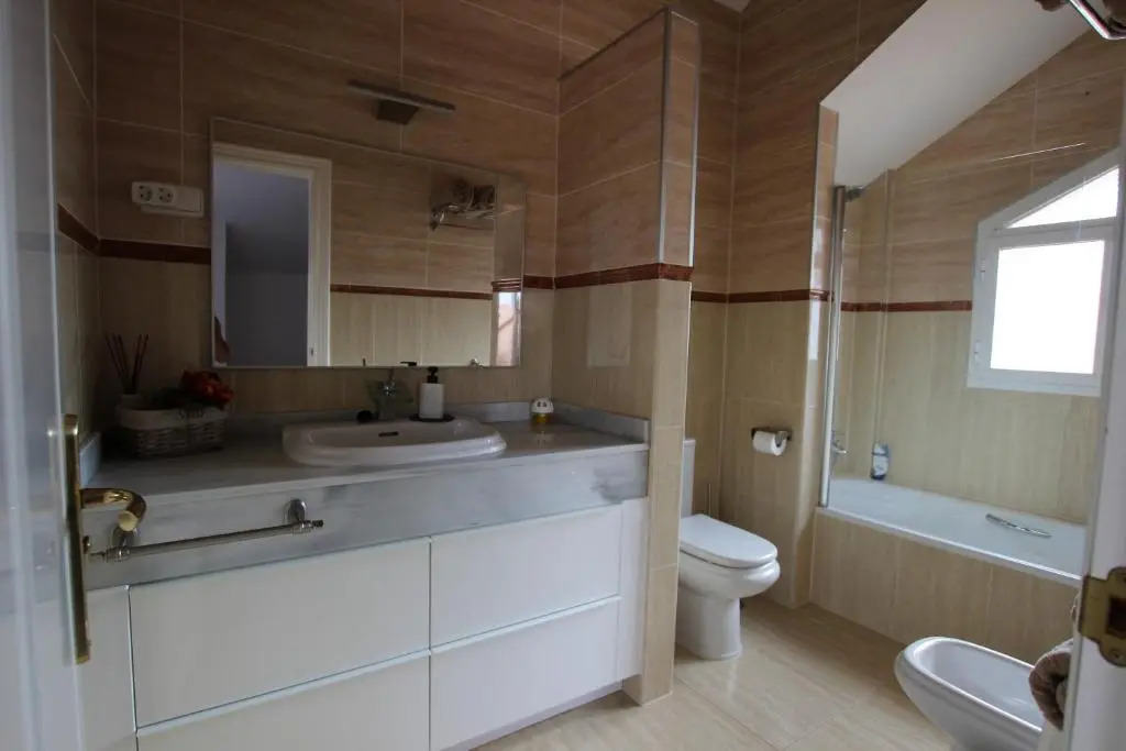 Luxurious Hillside Villa with Private Pool - Sea & Mountain Views