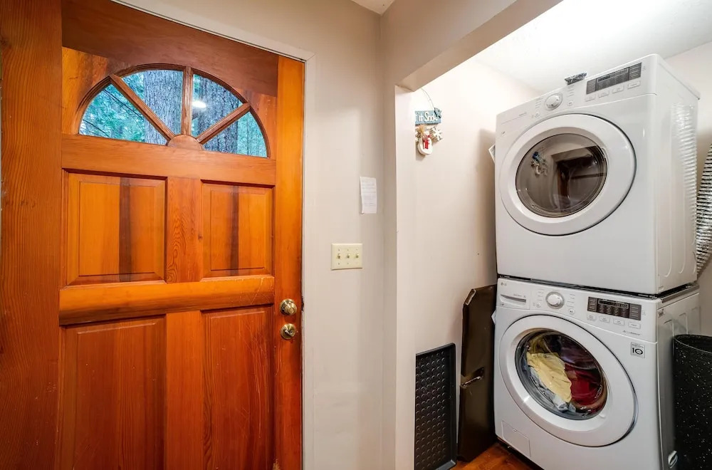 55sl - Hot Tub - Wood Stove - Sleeps 10 3 Bedroom Home