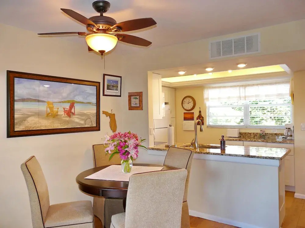 Island-style Condo With Pool, spa and Steps to Beach