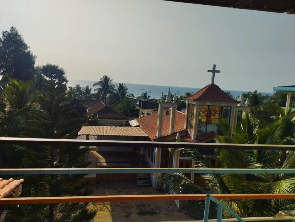 The Baga Domingo - 50 meters from Baga Beach