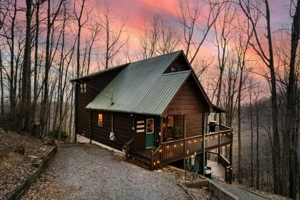 MTN Cabin Sleeps 10 - 5 Mins To Fishing & Camping