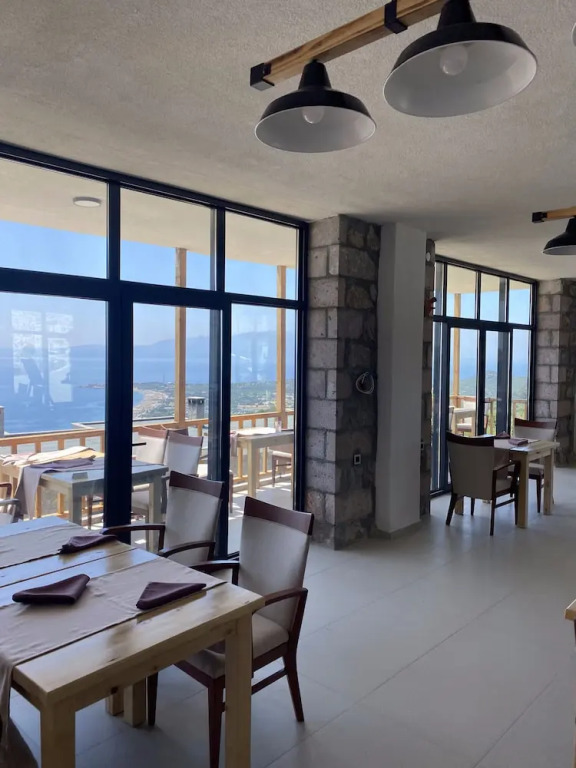 Assos Karadut Taş Otel