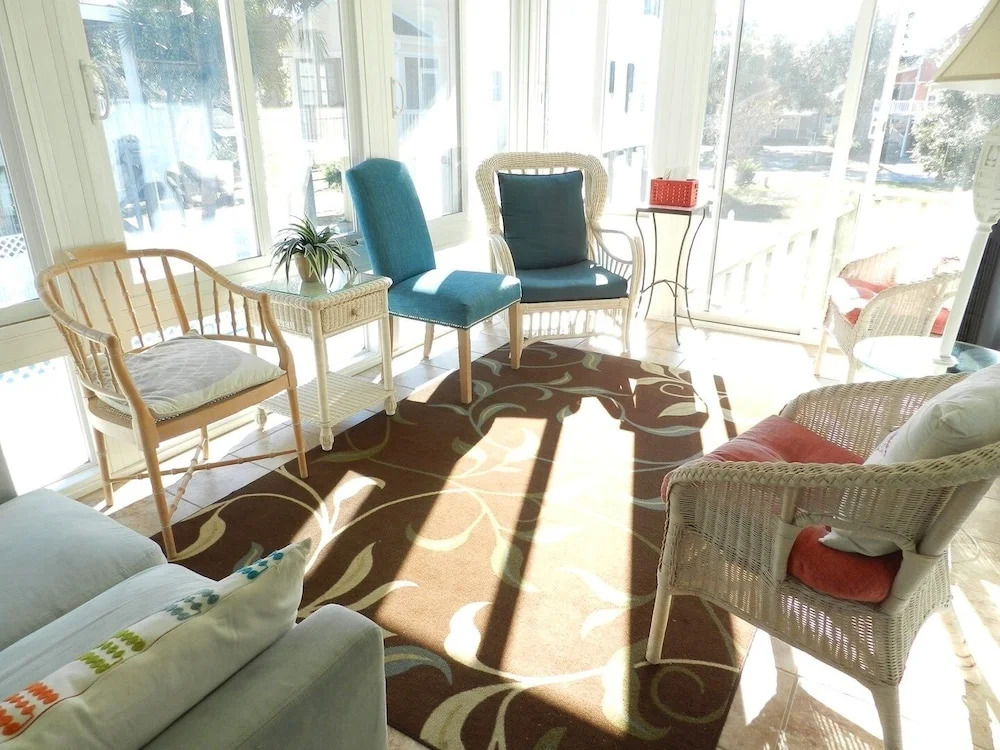 813 S Dogwood - Back in Debt - 6 Br Home