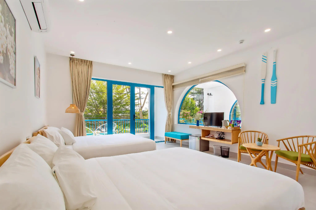 Santorin HoiAn Villa