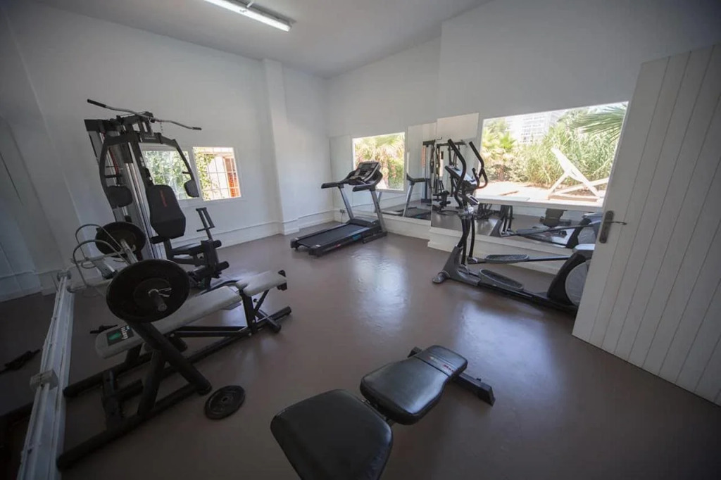 ENDLSS BEACH & DISCO HOTEL IBIZA Adults Only