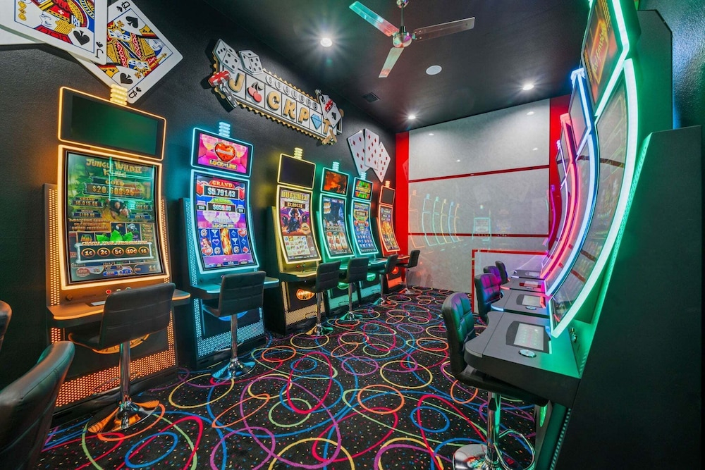 Sg125t Casino Heaven at Eagle Estates