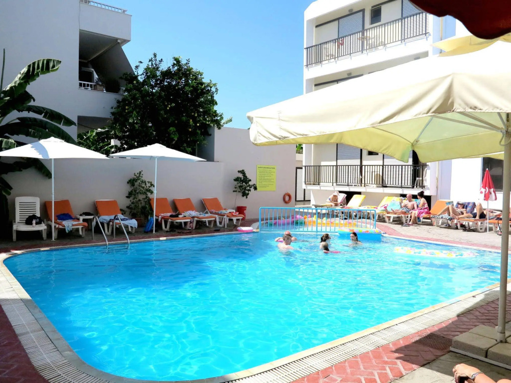 Poseidon Hotel and Apartments