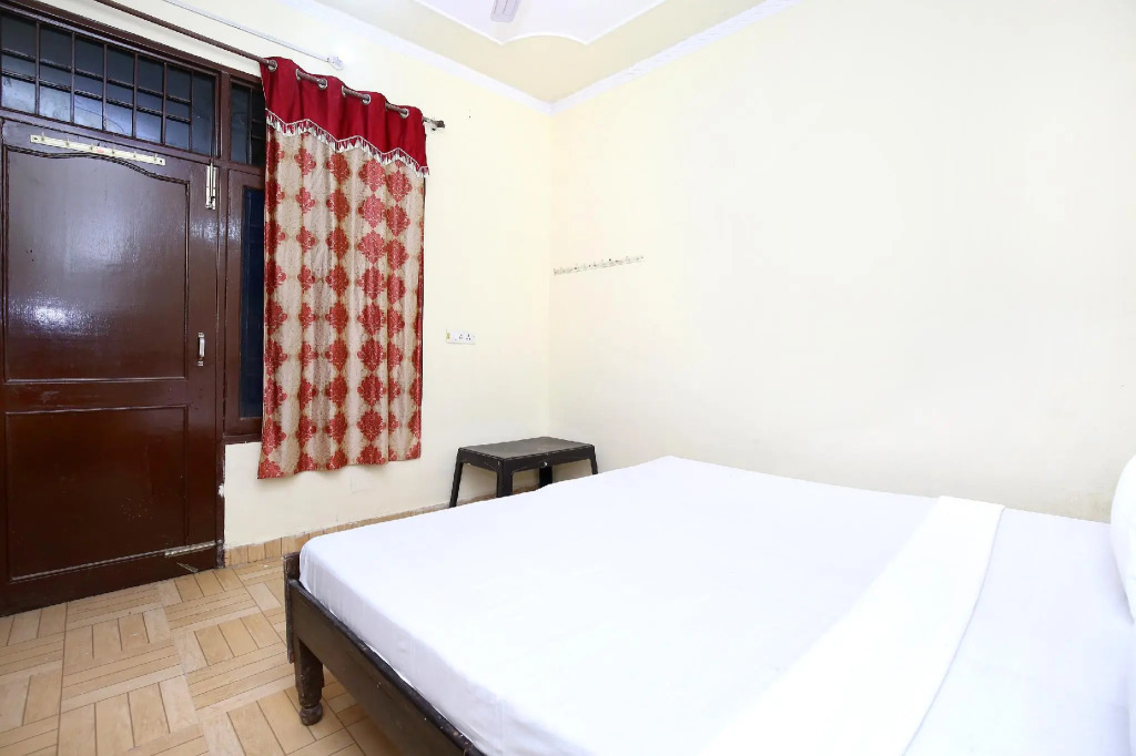 SPOT ON 40266 Hotel Krishna Cottage