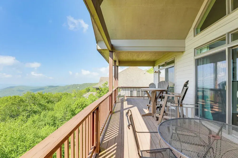 Family Fun in Sugar Mtn! Mountaintop Gem w/ Views
