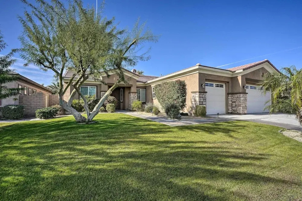 6 Mi to Coachella: Updated Home w/ Pool & Spa
