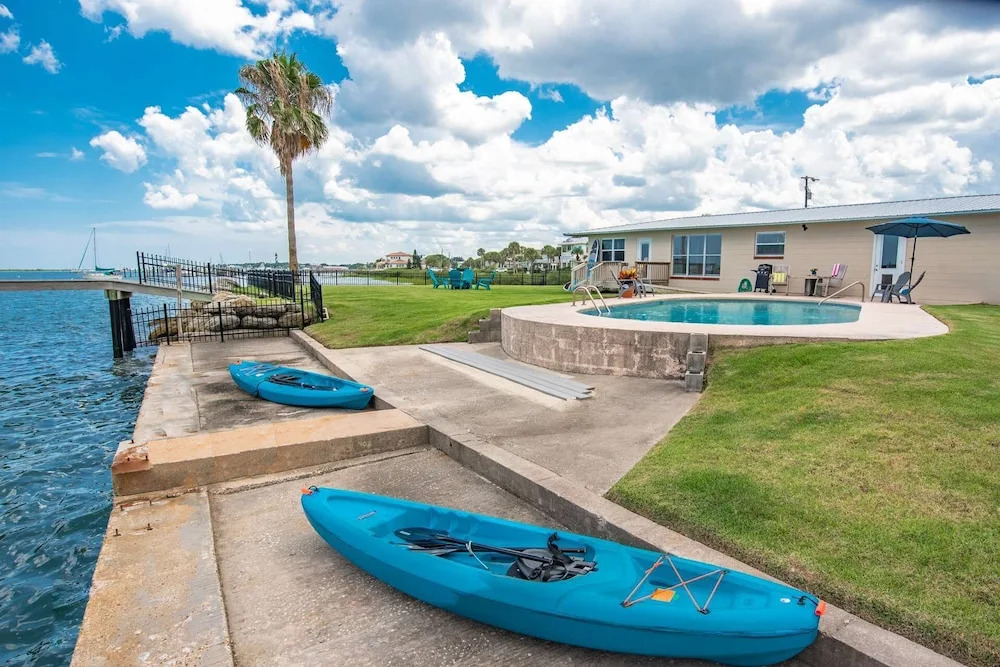 Davis Shores